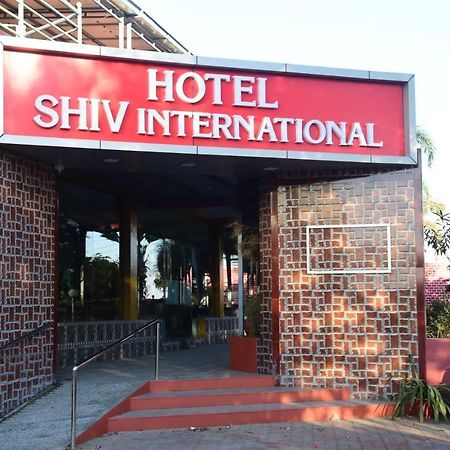 Hotel Shiv International Bhachau Exterior photo
